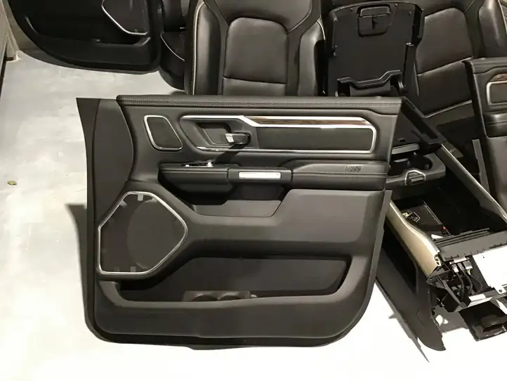 Dodge Ram (2018 - ) Комплект салона — фото 21