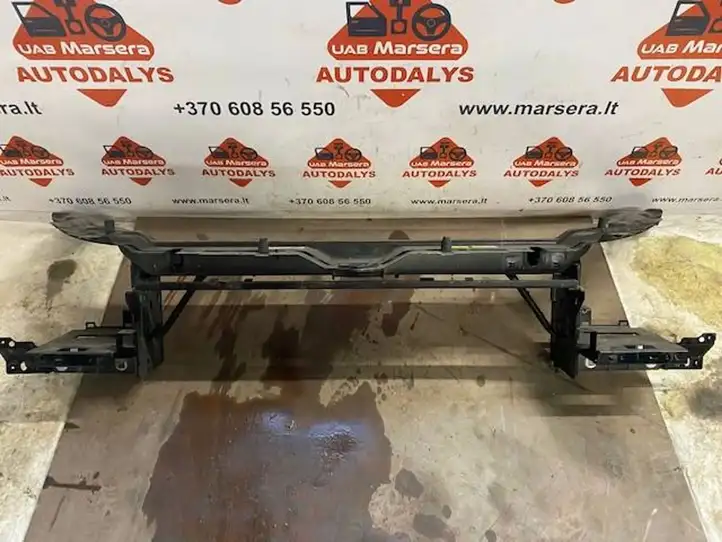Land Rover Discovery 4 - LR4 (2013 - 2016) 37060856550 Кронштейн панели радиатора — фото 1