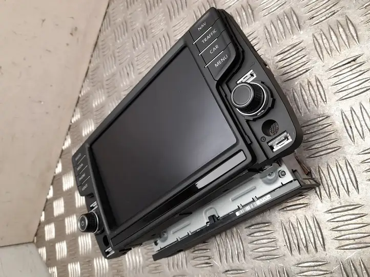 Volkswagen Tiguan (2011 - 2016) 3Q0035846A Магнитола / мультимедийная система — фото 3