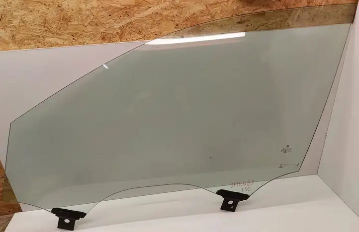 Volkswagen PASSAT B8 (2015 - ) Стекло передней двери — фото 3