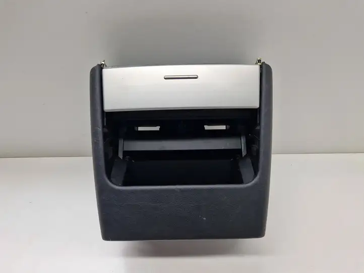 BMW X5 E53 (1999 - 2006) 7077955 Задний подстаканник — фото 1