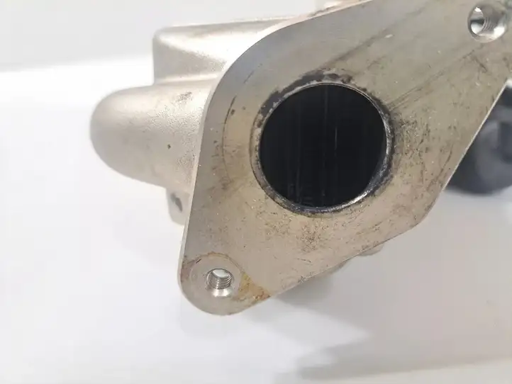 BMW 2 F45 (2014 - 2021) 8580440 Охладитель клапана EGR — фото 2