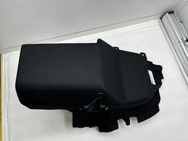 Tesla Model X (2021 - ) 162316400C Боковая обшивка багажника — фото 7