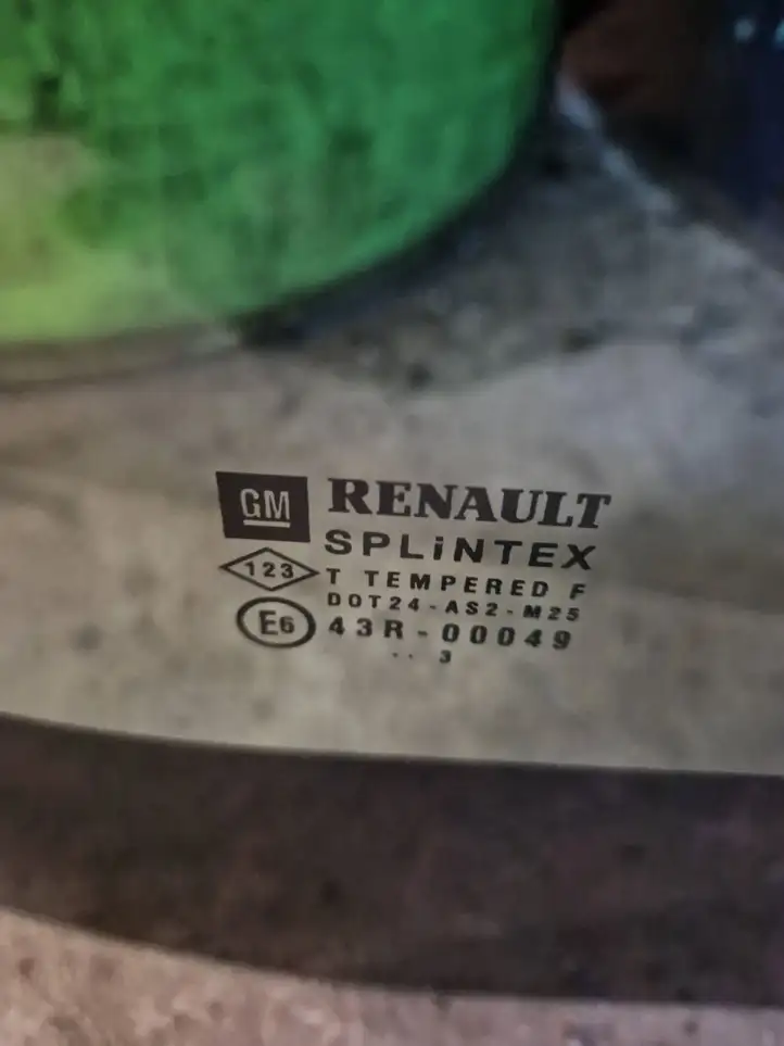 Renault Trafic II (X83) (2002 - 2014) Стекло раздвижной двери — фото 2
