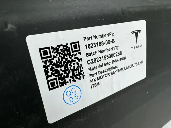 Tesla Model X (2021 - ) 162318800B Прочие детали салона — фото 7