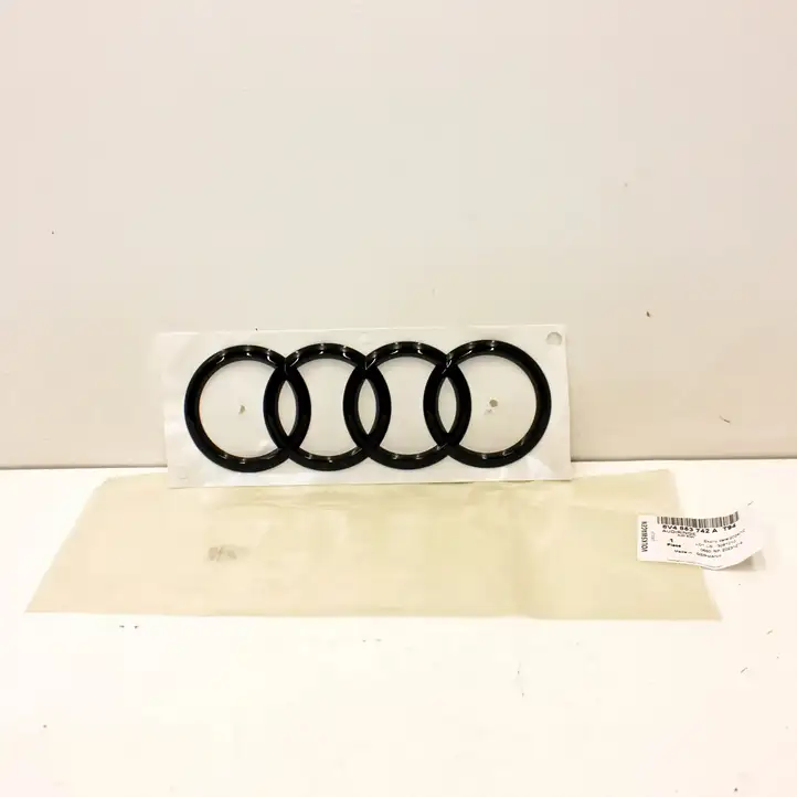 Audi A3/S3 8V (2012 - 2016) 8V4853742AT94 Эмблема производителя — фото 2