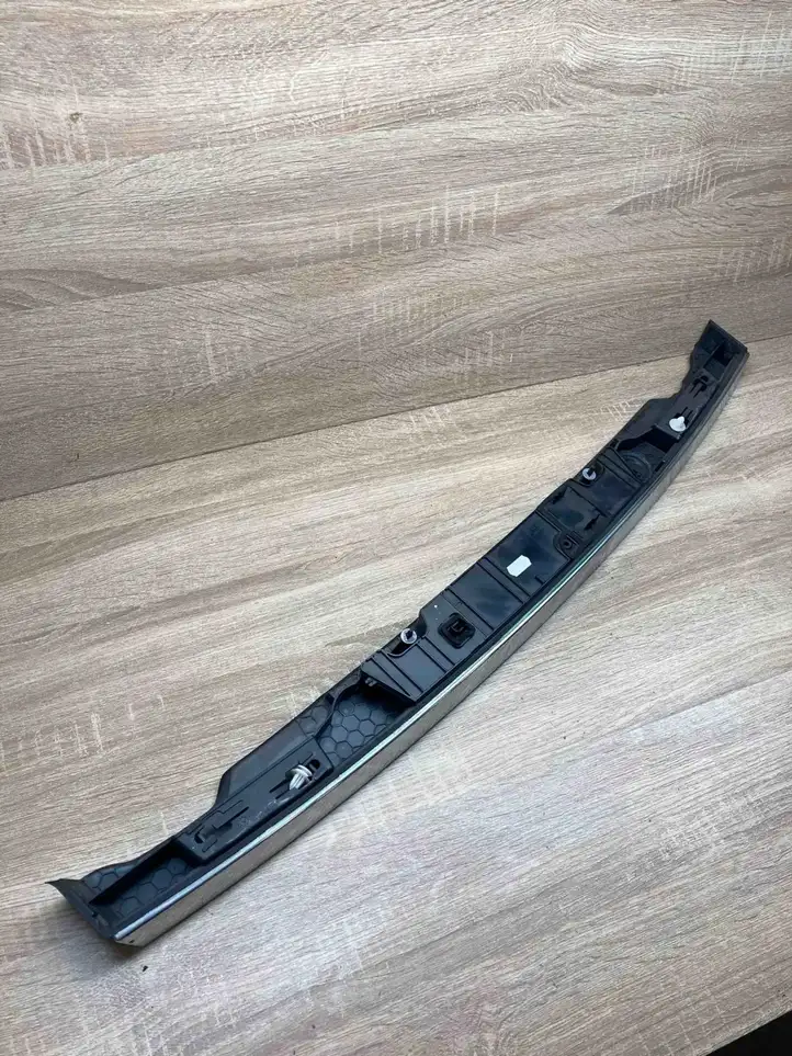 BMW 7 F01 (2008 - 2016) 7194176 Подсветка номера — фото 2