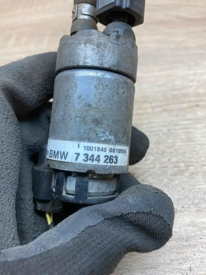 BMW 5 F10 F11 (2009 - 2016) 7344263 Насос AdBlue — фото 5