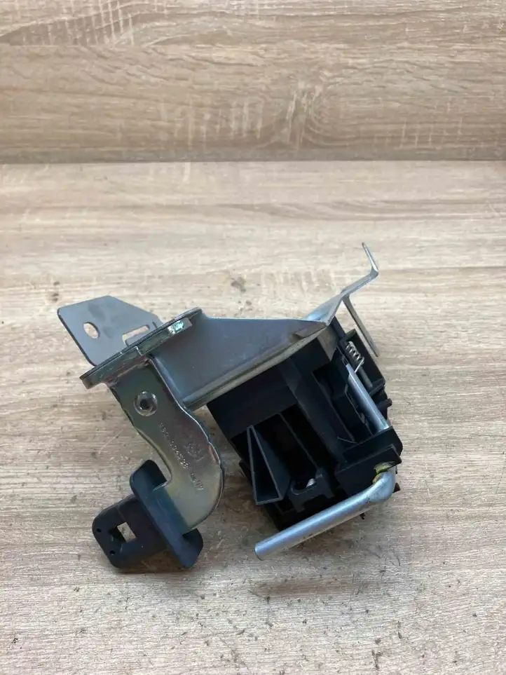 BMW 3 F30 F35 F31 (2012 - 2018) 7268030 Держатель шторки — фото 4