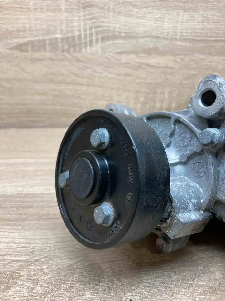 BMW 1 F20 F21 (2011 - 2019) 7644804 Кронштейн генератора — фото 3