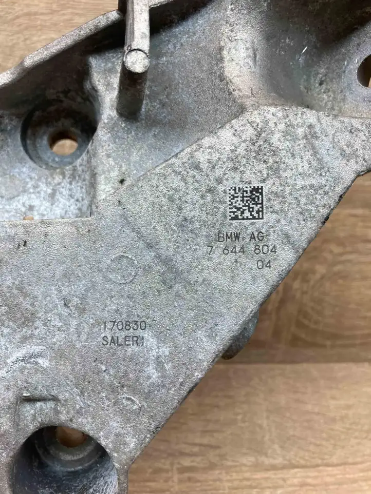 BMW 1 F20 F21 (2011 - 2019) 7644804 Кронштейн генератора — фото 5