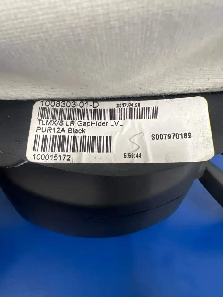 Tesla Model X (2015 - 2021) 100830301D Обшивка рулевой колонки — фото 5