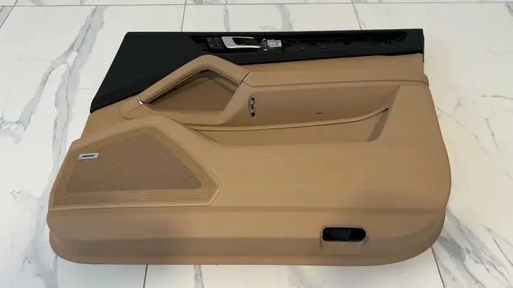 Porsche Cayenne (9Y0 9Y3) (2018 - ) Обшивка передней двери — фото 3