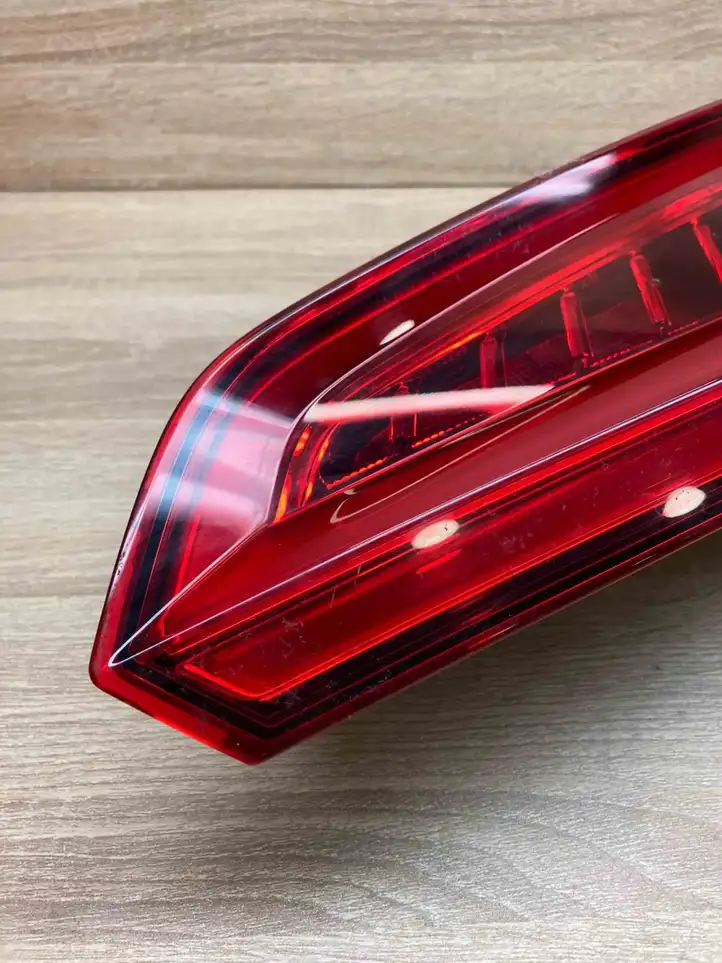 Audi Q5 SQ5 (2008 - 2012) AudiQ5TailLight Задний фонарь в крышке багажника — фото 3