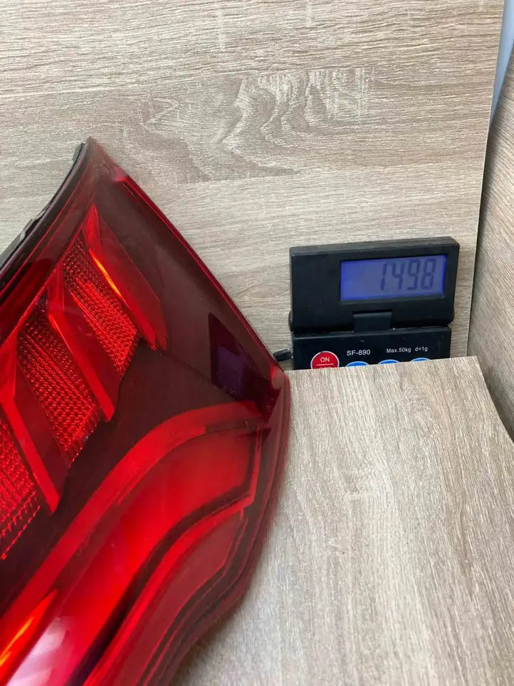 Audi Q5 SQ5 (2008 - 2012) AudiQ5TailLight Задний фонарь в крышке багажника — фото 7