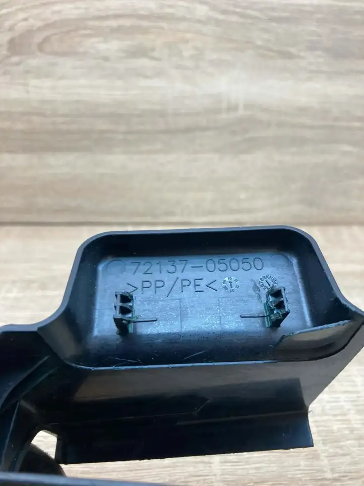 Toyota Avensis T270 (2009 - 2012) 7213705050 Отделка салазок сиденья пассажира — фото 5