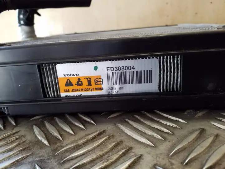 Volvo XC90 (2019 - ) ED303004 Испаритель кондиционера — фото 4