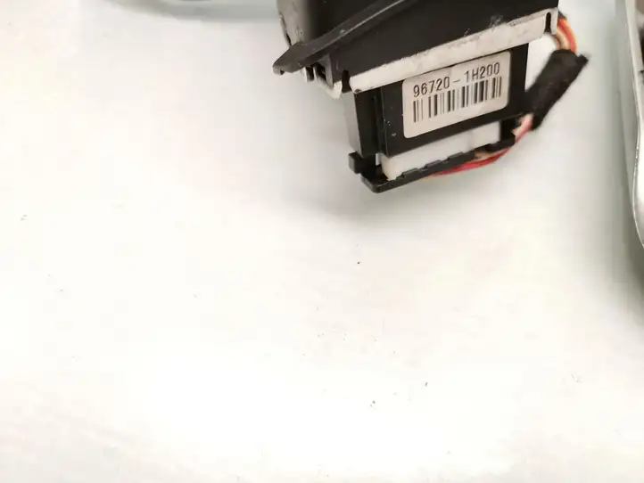 Kia Ceed (2006 - 2010) 96720-1H200 Кнопки на рулевом колесе — фото 6