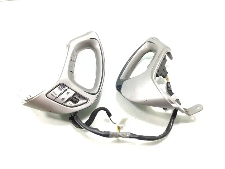 Hyundai ix35 (2009 - 2013) 96700-2S500 Кнопки на рулевом колесе — фото 1