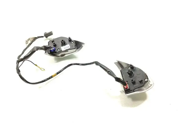 Citroen C-Crosser (2007 - 2013) 75B473 Кнопки на рулевом колесе — фото 4
