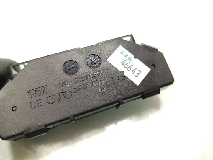 Audi A3/S3 8P (2004 - 2008) 61340351 Датчик угла поворота руля — фото 7