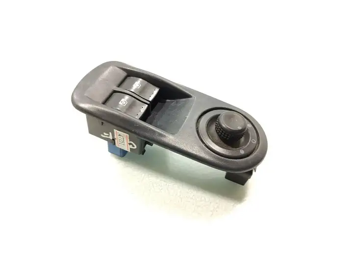 Opel Vivaro (2006 - 2014) 8200011867 Кнопка стеклоподъемников — фото 2