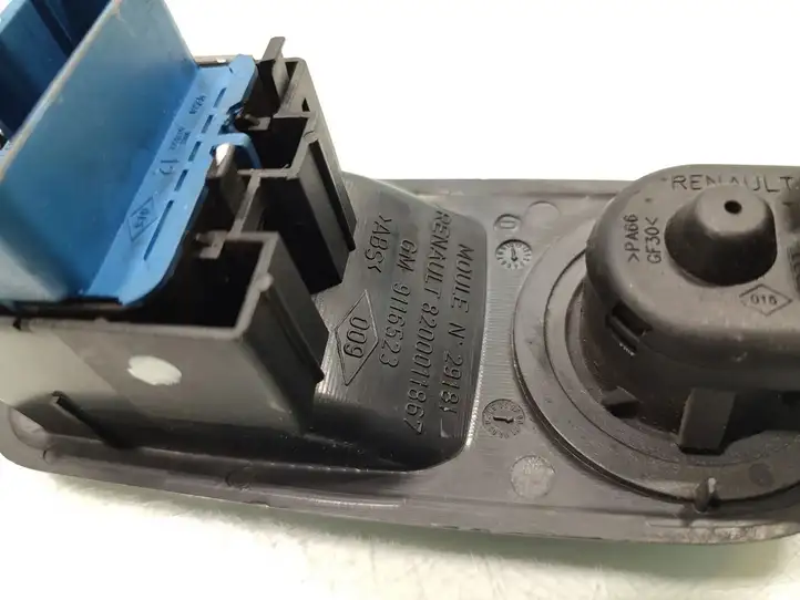 Opel Vivaro (2006 - 2014) 8200011867 Кнопка стеклоподъемников — фото 6