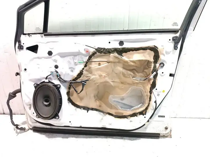 Toyota Avensis T270 (2012 - 2015) Дверь — фото 7