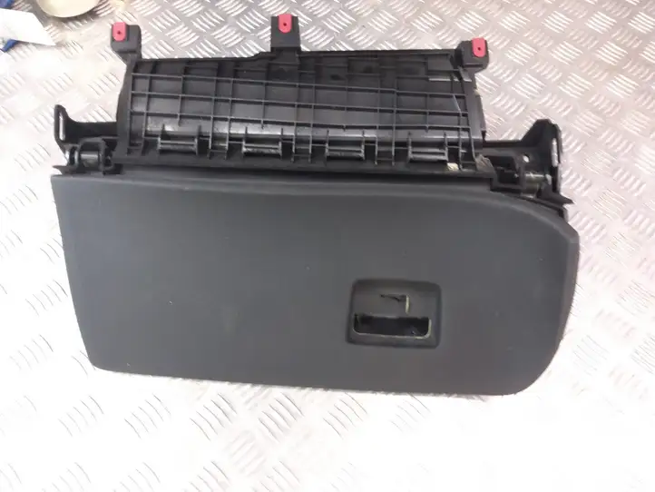 BMW X3 F25 (2010 - 2017) 9210486 Вещевой ящик — фото 1