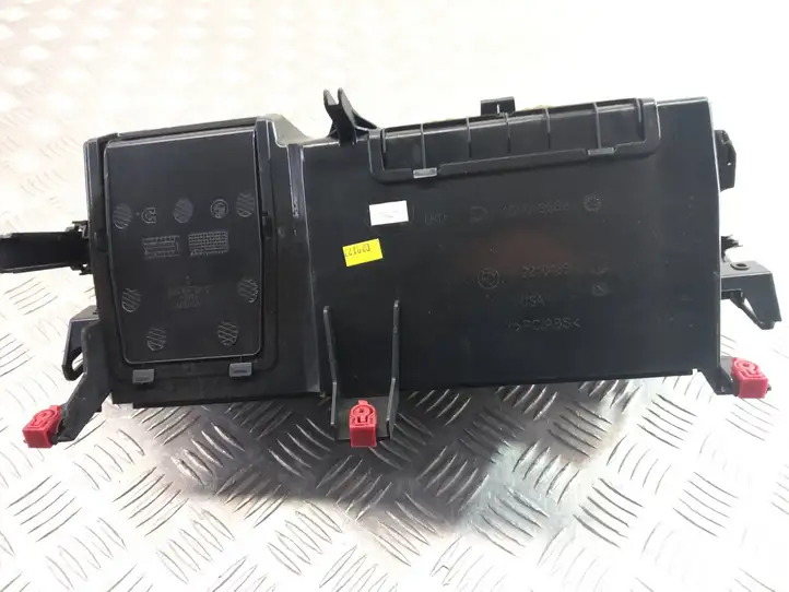 BMW X3 F25 (2010 - 2017) 9210486 Вещевой ящик — фото 2