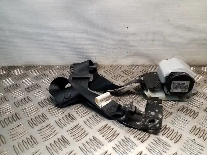 Nissan Juke I F15 (2010 - 2018) 617968700B Центральный ремень безопасности — фото 1
