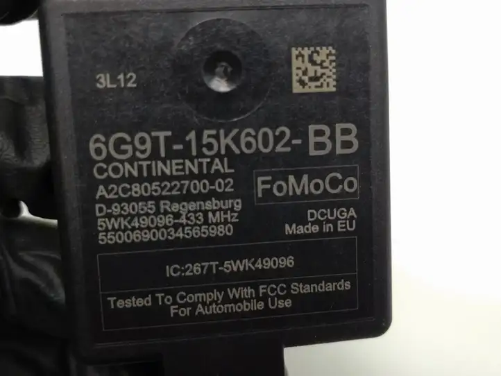 Ford Focus (2011 - 2015) 6G9T15K602BB Усилитель антенны — фото 4