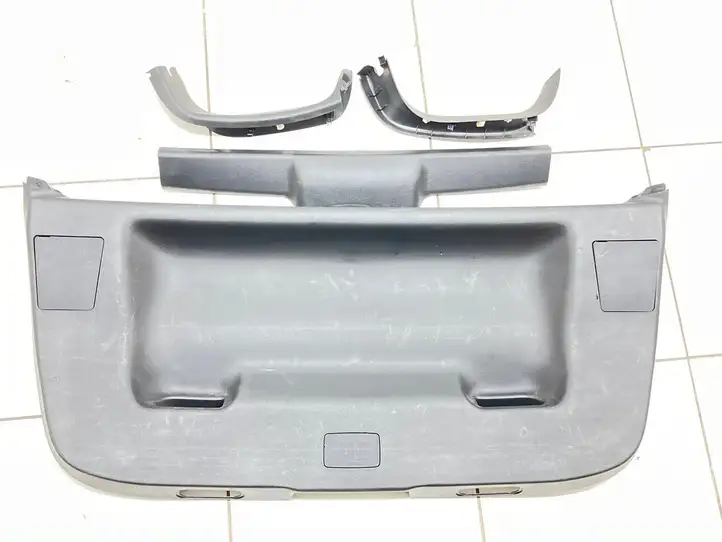 Toyota Auris E180 (2012 - 2018) 6478002021 Комплект обшивки крышки багажника — фото 3