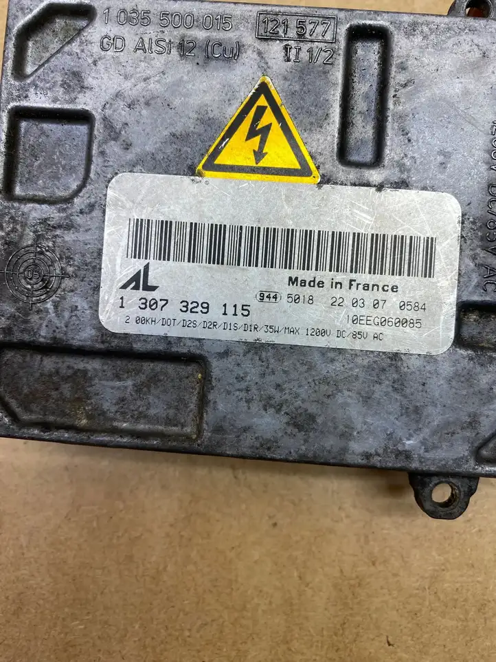 Audi A3/S3 8P (2004 - 2008) 1307329115 Блок розжига ксенона — фото 3