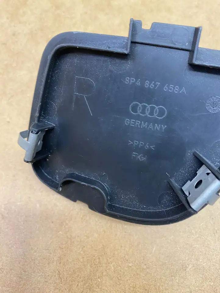 Audi A3/S3 8P (2004 - 2008) 8P4867658A Прочие детали салона — фото 3