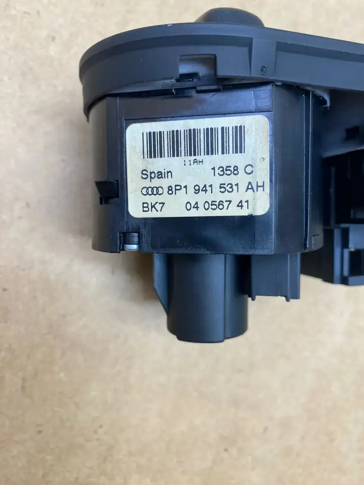 Audi A3/S3 8P (2008 - 2013) 8P1941531AH Включатель фонарей — фото 4
