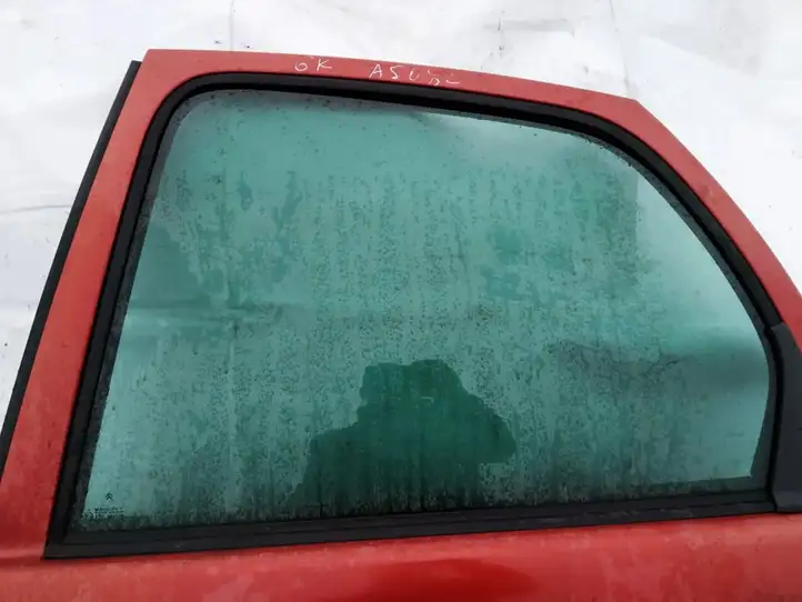 Citroen Xsara Picasso (1999 - 2012) Стекло задней двери — фото 1