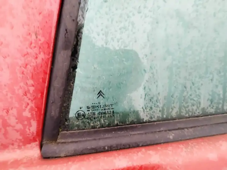 Citroen Xsara Picasso (1999 - 2012) Стекло задней двери — фото 2