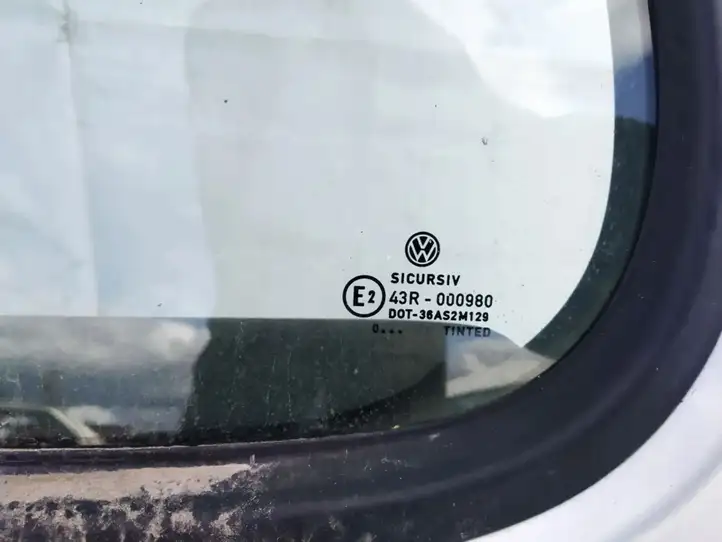 Volkswagen Golf IV (1998 - 2005) Форточка двери — фото 2