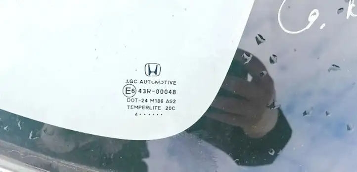 Honda CR-V (2012 - 2016) Заднее боковое стекло — фото 2