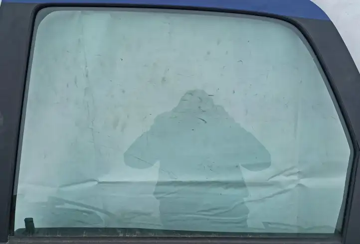 Opel Meriva A (2002 - 2006) Melyna Стекло задней двери — фото 1