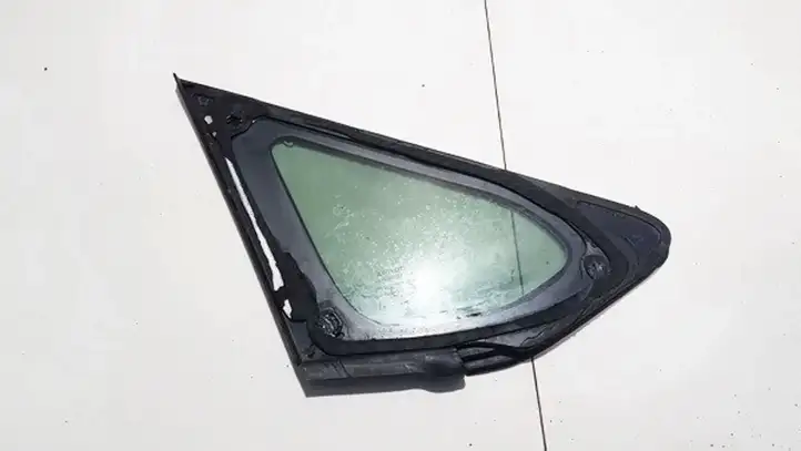 Toyota Auris 150 (2006 - 2012) Треугольное стекло кузова — фото 2