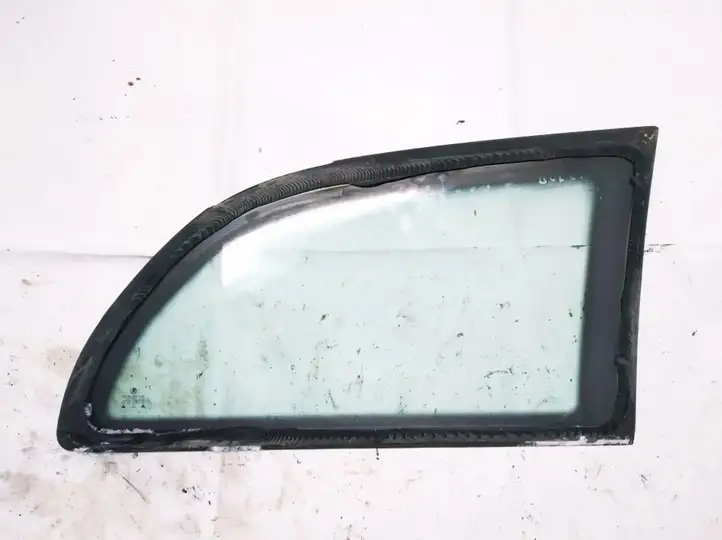 Skoda Octavia Mk1 (1U) (1996 - 2004) Заднее боковое стекло — фото 2
