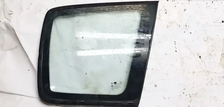 Kia Carens I (2002 - 2006) Заднее боковое стекло — фото 1