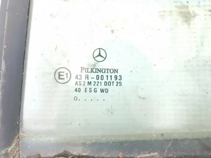 Mercedes-Benz C W203 (2000 - 2007) Форточка двери — фото 2