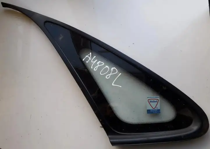 Mazda 626 (1999 - 2002) Заднее боковое стекло — фото 1