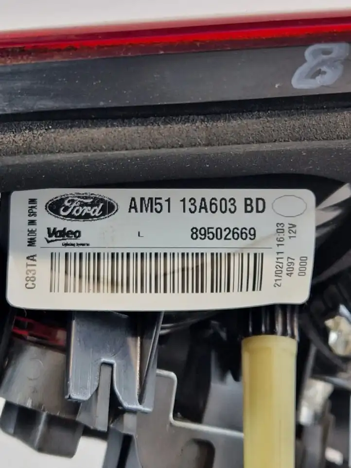 Ford C-MAX II (2010 - 2015) Задний фонарь в крышке багажника — фото 3