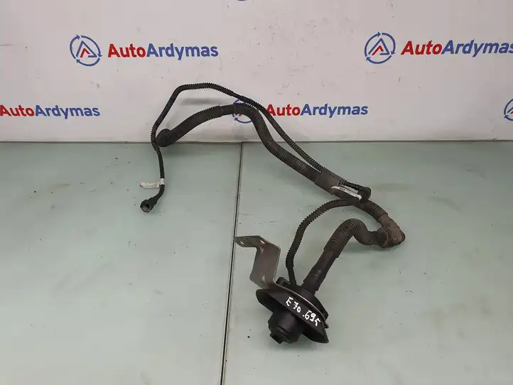BMW X5 E70 (2006 - 2013) 7204987 Прочие детали системы AdBlue — фото 1