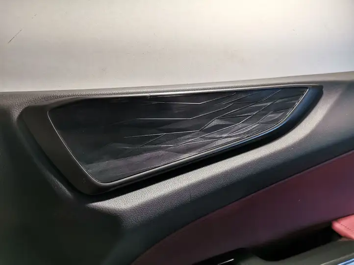 Lexus NX (2021 - ) 67601X1009 Обшивка передней двери — фото 10