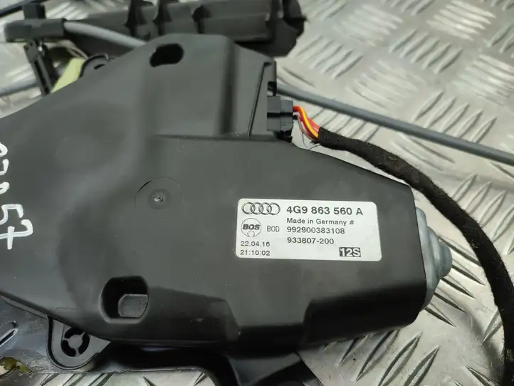 Audi A6 Allroad C7 (2014 - 2018) 4G9863560A Механизм шторки багажника — фото 2